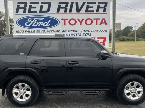Used 2020 Toyota 4Runner SR5 image 1