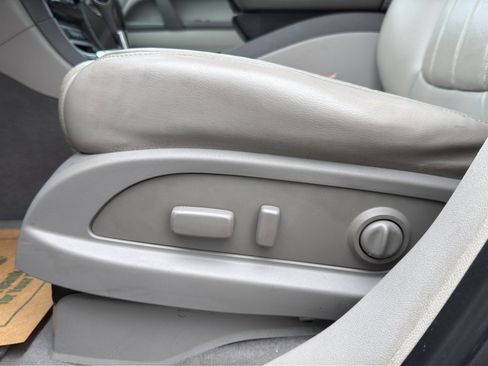 Used 2013 Buick Enclave Premium FWD image 18