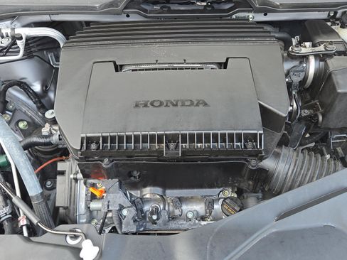 Used 2023 Honda Pilot Sport image 32