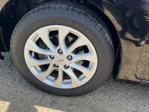 Used 2019 Nissan Sentra SV FWD image 30