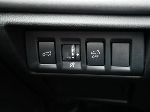 Certified 2025 Subaru Outback Limited image 26