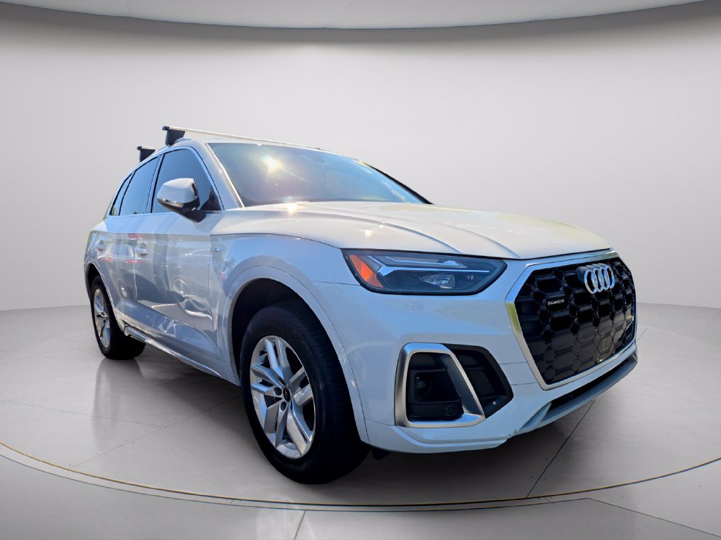 Used 2023 Audi Q5 2.0T Premium w/ Convenience Package AWD/4WD image 4