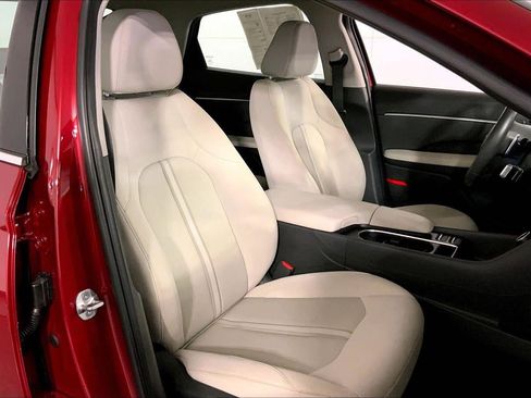 Used 2025 Hyundai Sonata SEL FWD image 7