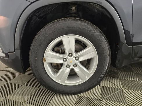 Used 2021 Chevrolet Trax LT w/ Driver Confidence Package image 19