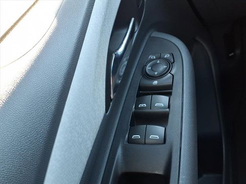 Used 2020 Chevrolet Bolt LT image 28