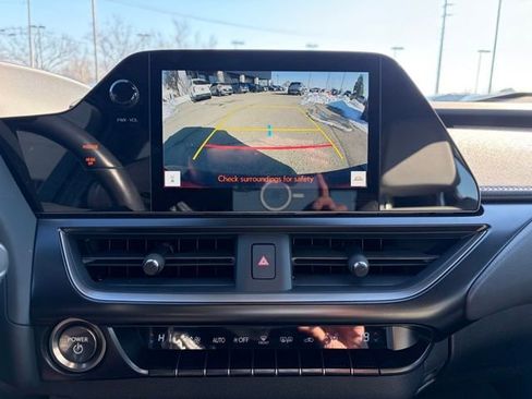 Used 2024 Lexus UX 250h F Sport image 2