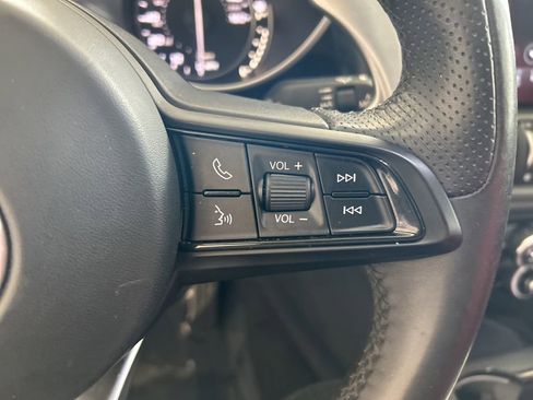 Used 2022 Alfa Romeo Giulia Veloce image 49