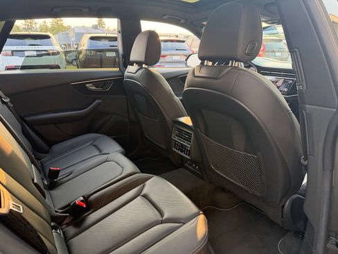 Used 2020 Audi Q8 Prestige w/ Prestige Package AWD/4WD image 20