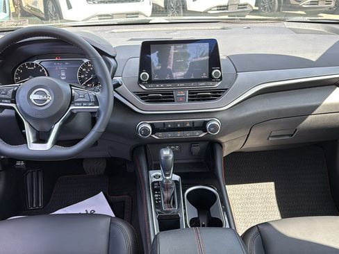 Certified 2023 Nissan Altima 2.5 SR FWD image 5
