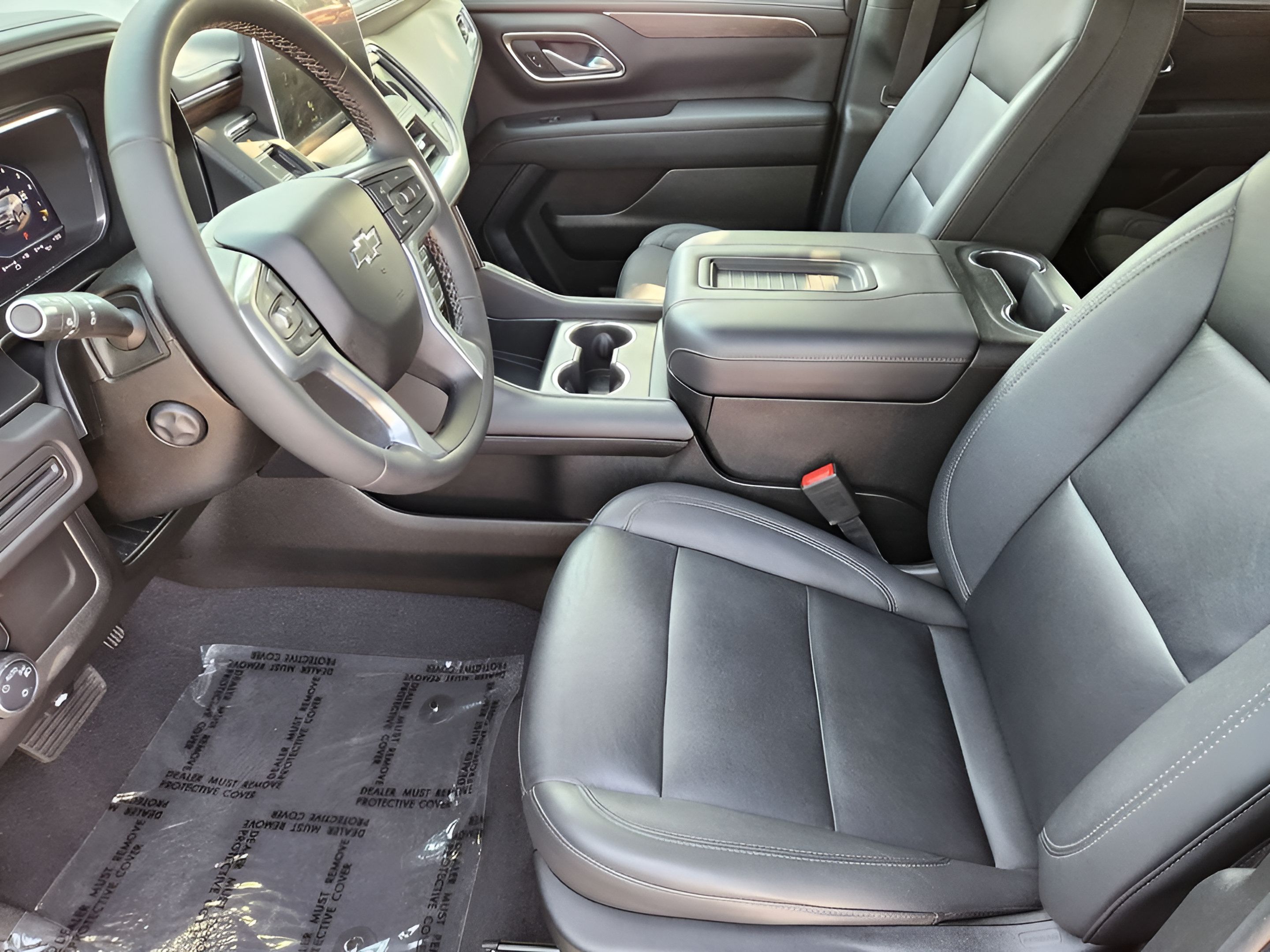 Used 2023 Chevrolet Suburban Z71 w/ Luxury Package AWD/4WD image 5