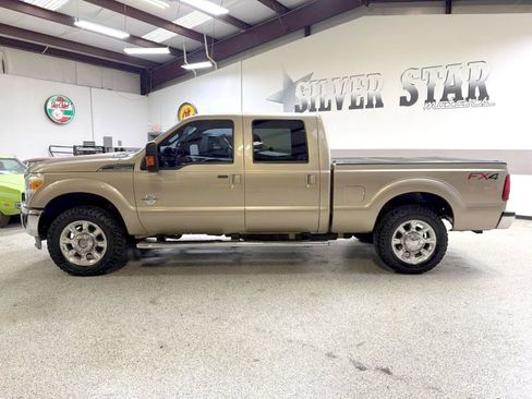 Used 2013 Ford F250 Lariat w/ Lariat Ultimate Pkg AWD/4WD image 3
