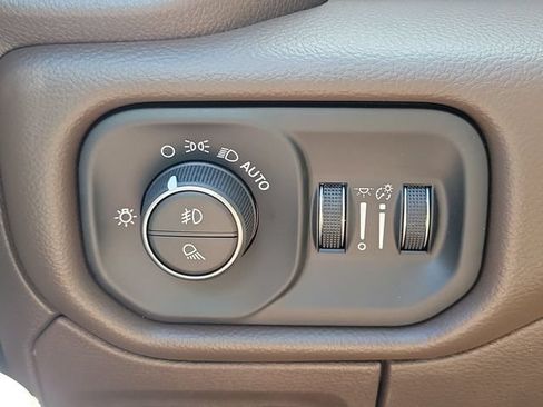 New 2027 RAM 1500 Laramie w/ Advanced Safety Group II AWD/4WD image 23