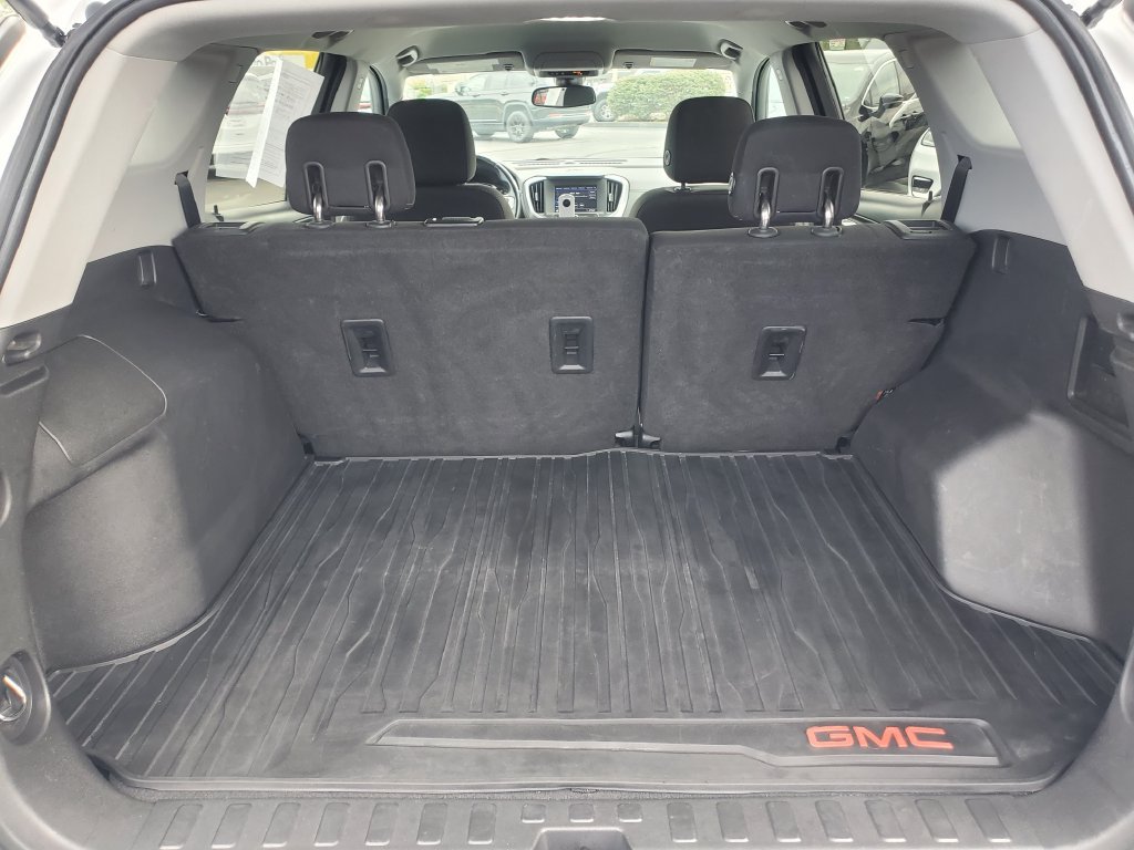 Used 2020 GMC Terrain SLE w/ Driver Convenience Package FWD image 25