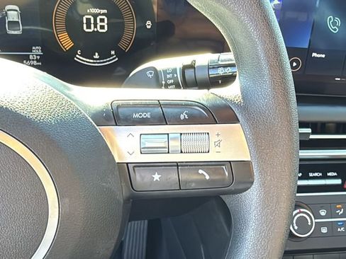 Used 2025 Hyundai Santa Cruz SE image 23