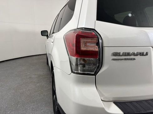 Used 2018 Subaru Forester 2.5i Premium w/ All-Weather Package image 30