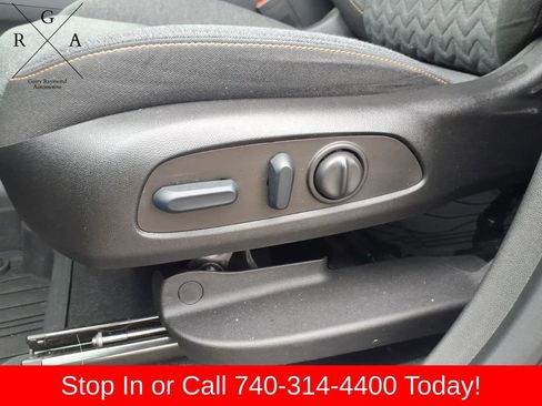 Used 2022 Chevrolet Equinox LT w/ LPO, Floor Liner Package AWD/4WD image 25