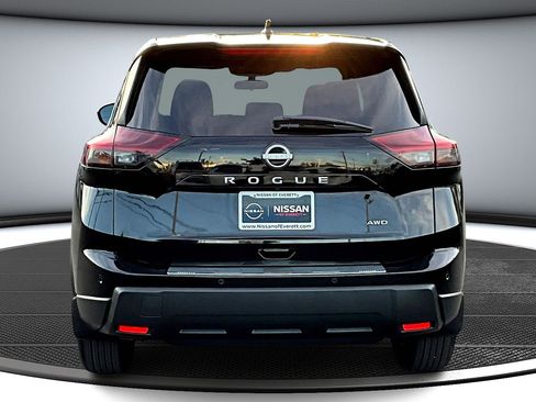 New 2026 Nissan Rogue SV AWD/4WD image 4