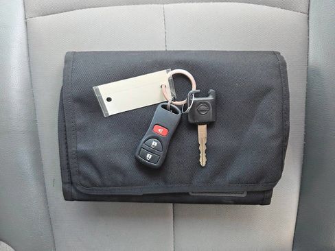 Used 2021 Nissan NV 2500 SV image 21