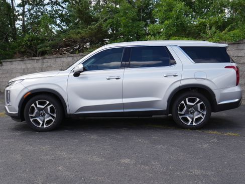 Used 2024 Hyundai Palisade Limited AWD/4WD image 3