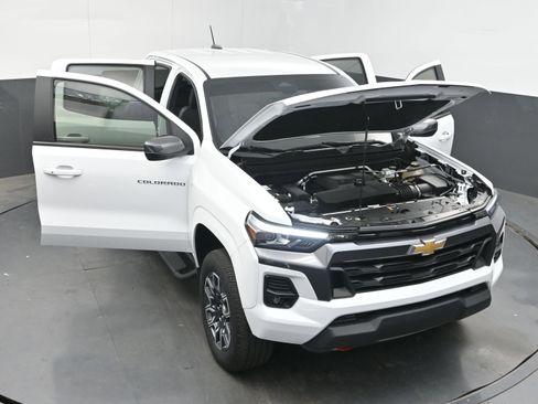 Certified 2023 Chevrolet Colorado LT w/ LT Convenience Package III image 39