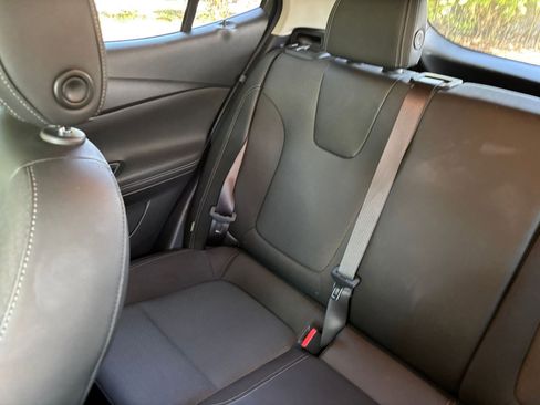 Used 2025 Buick Encore GX Preferred FWD image 40