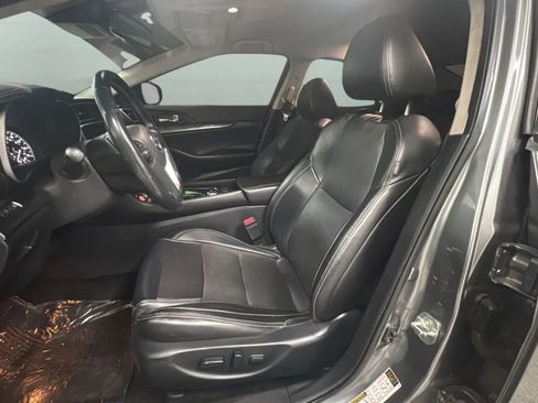 Used 2021 Nissan Maxima 3.5 SV w/ Floor Mat Group FWD image 21