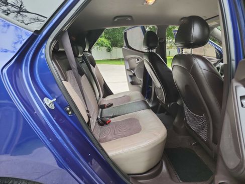 Used 2011 Hyundai Tucson GLS FWD image 20