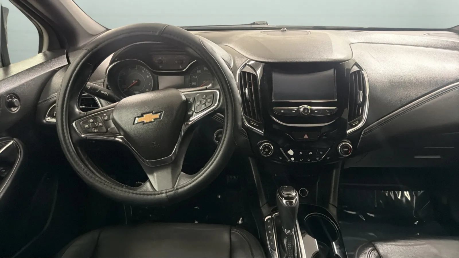 Used 2017 Chevrolet Cruze Premier w/ RS Package FWD image 11