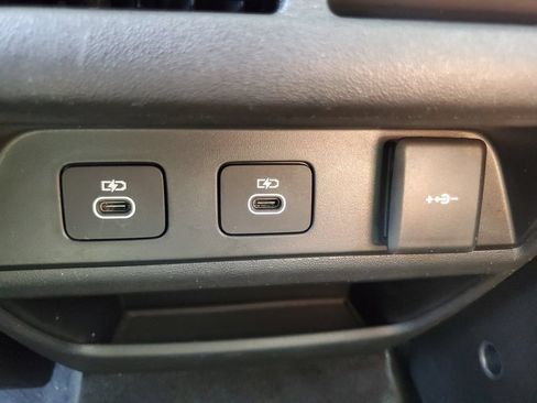 Used 2025 Land Rover Discovery Sport S AWD/4WD image 31
