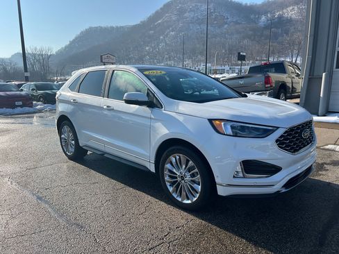 Used 2024 Ford Edge Titanium w/ Titanium Elite Package image 2