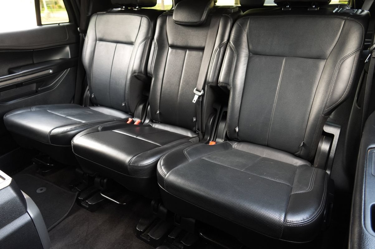 Used 2018 Ford Expedition XLT w/ Equipment Group 201A RWD image 11