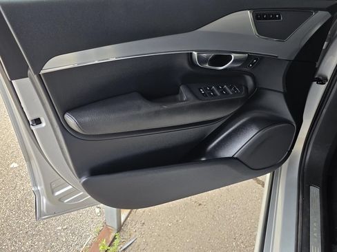 Used 2018 Volvo XC90 T5 Momentum w/ Convenience Package AWD/4WD image 39