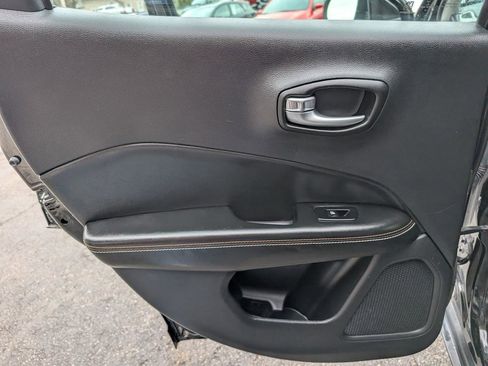 Used 2018 Jeep Compass Sport AWD/4WD image 35