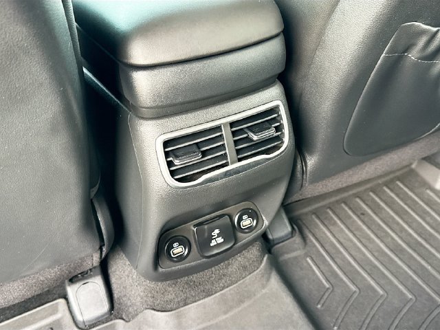 Used 2023 Hyundai Santa Fe Limited AWD/4WD image 27