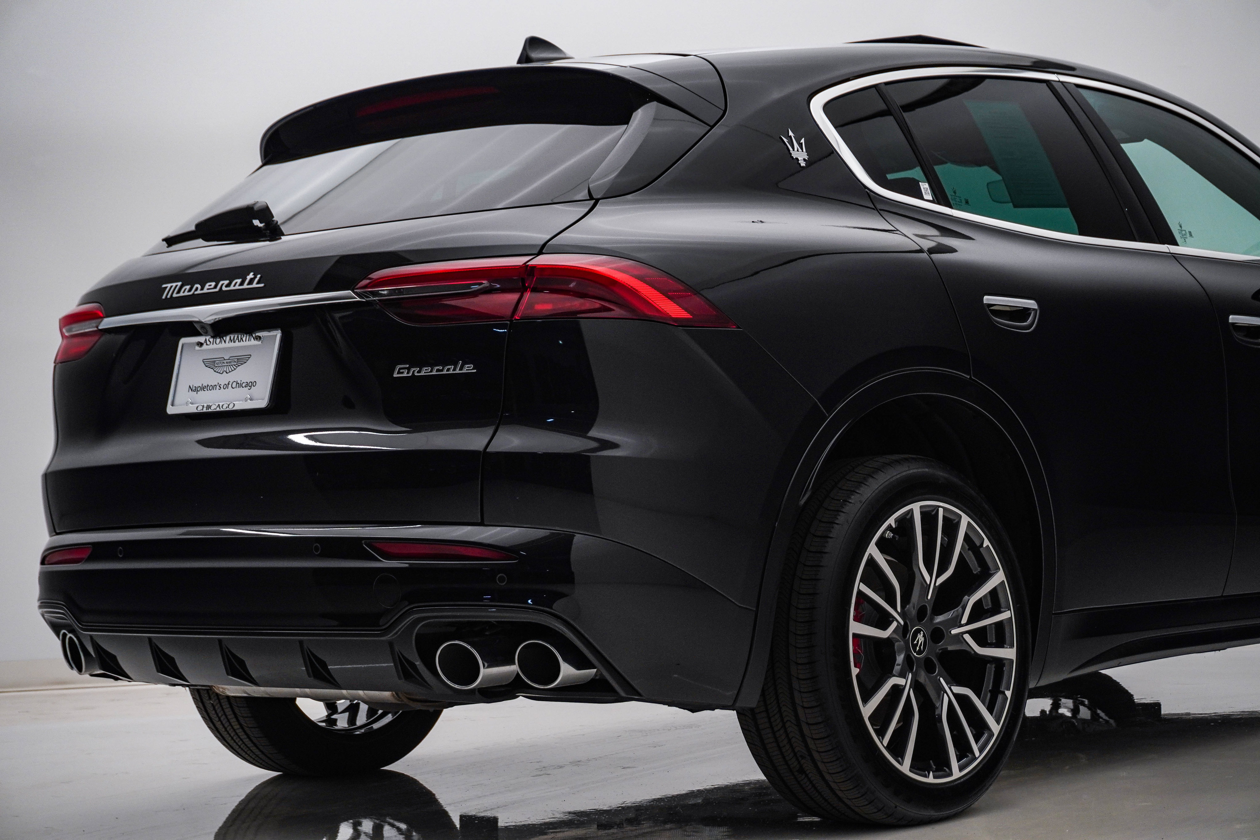 Used 2025 Maserati Grecale GT AWD/4WD image 12