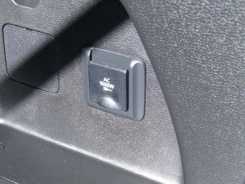 Used 2024 Mitsubishi Outlander SEL Black Edition image 35