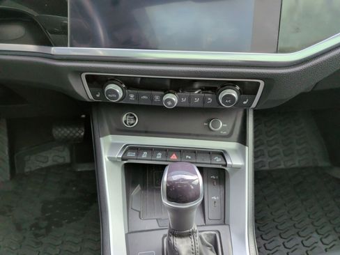 Certified 2022 Audi Q3 2.0T Premium Plus w/ Premium Plus Package image 30