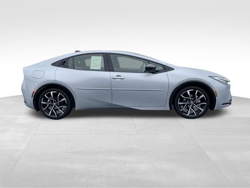 Used 2024 Toyota Prius Prime image 2