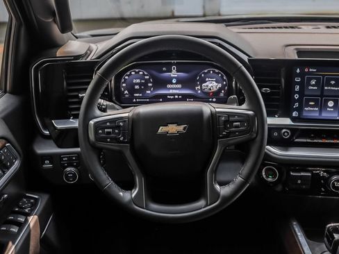 Used 2025 Chevrolet Silverado 1500 High Country w/ High Country Premium Package AWD/4WD image 30