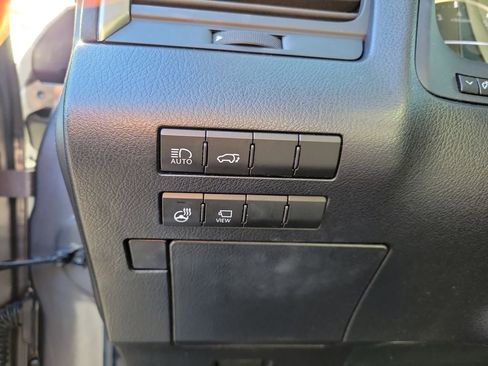 Used 2022 Lexus RX 350L Premium w/ Premium Package image 24