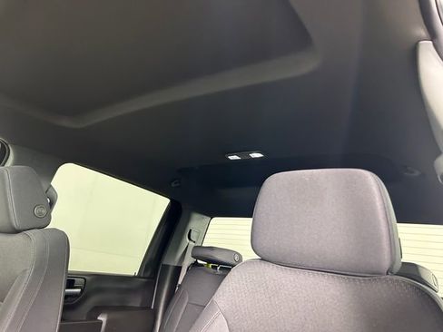 Used 2025 Chevrolet Silverado 2500 W/T image 13