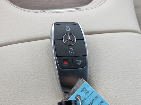 New 2026 Mercedes-Benz GLS 580 4MATIC image 31