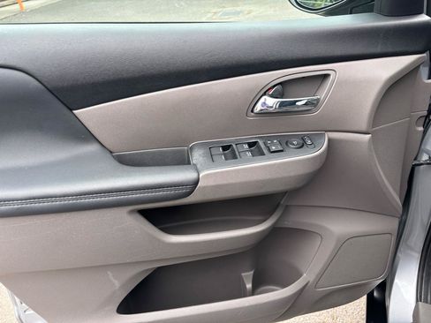 Used 2016 Honda Odyssey EX-L image 23