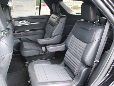 New 2026 Ford Explorer ST-Line w/ ST-Line Street Pack RWD image 14