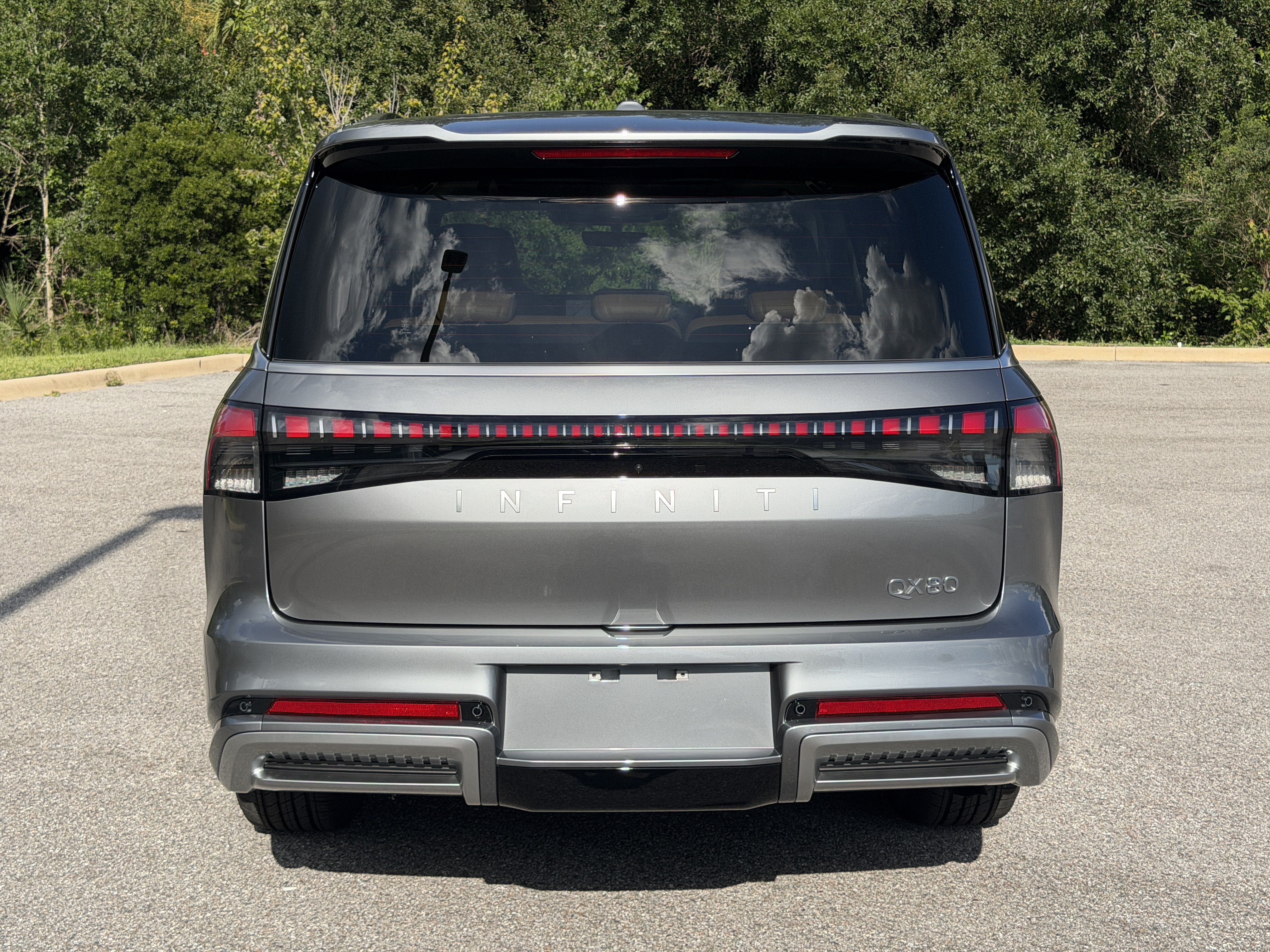 New 2027 INFINITI QX80 Luxe w/ Cargo Package RWD image 6