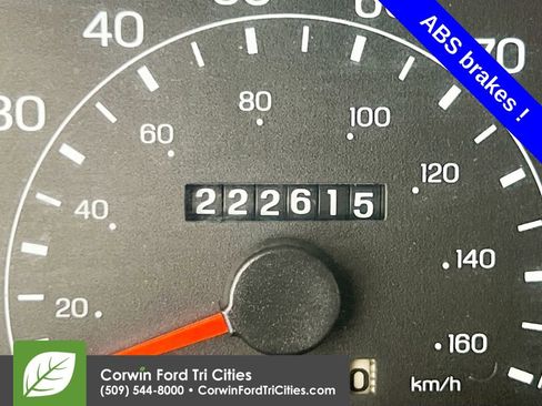 Used 2000 Ford F250 XLT image 2