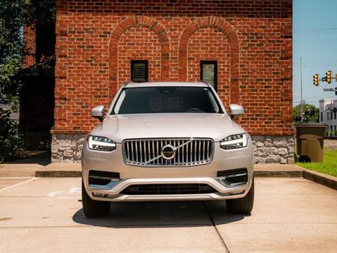 Used 2024 Volvo XC90 B6 Plus w/ Protection Package Premier AWD/4WD image 2