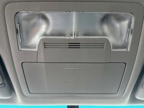 Used 2017 Toyota Camry LE image 24