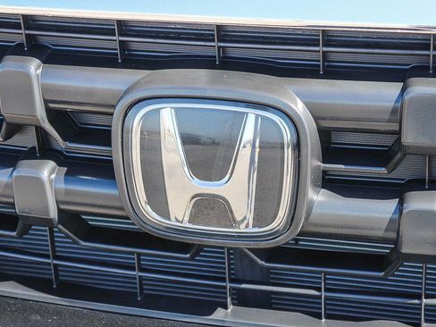 Certified 2024 Honda Ridgeline RTL image 5