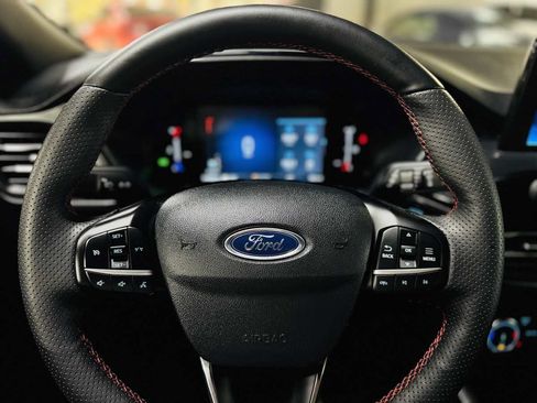 Used 2025 Ford Escape ST-Line Select AWD/4WD image 19